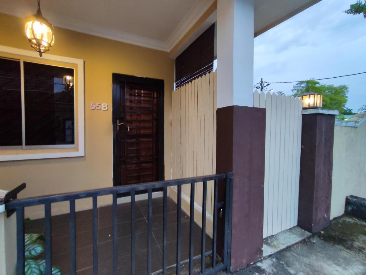 Mini Green Homestay Kulai Exteriör bild